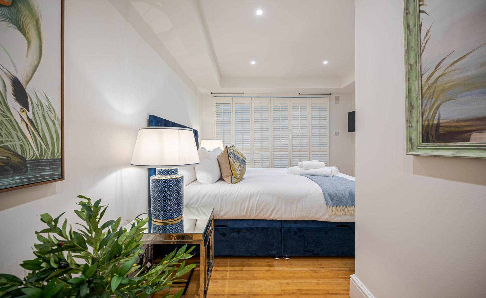 Chic Belgravia Hideaway With Private Patio 10 Mins To Harrods London Exterior photo
