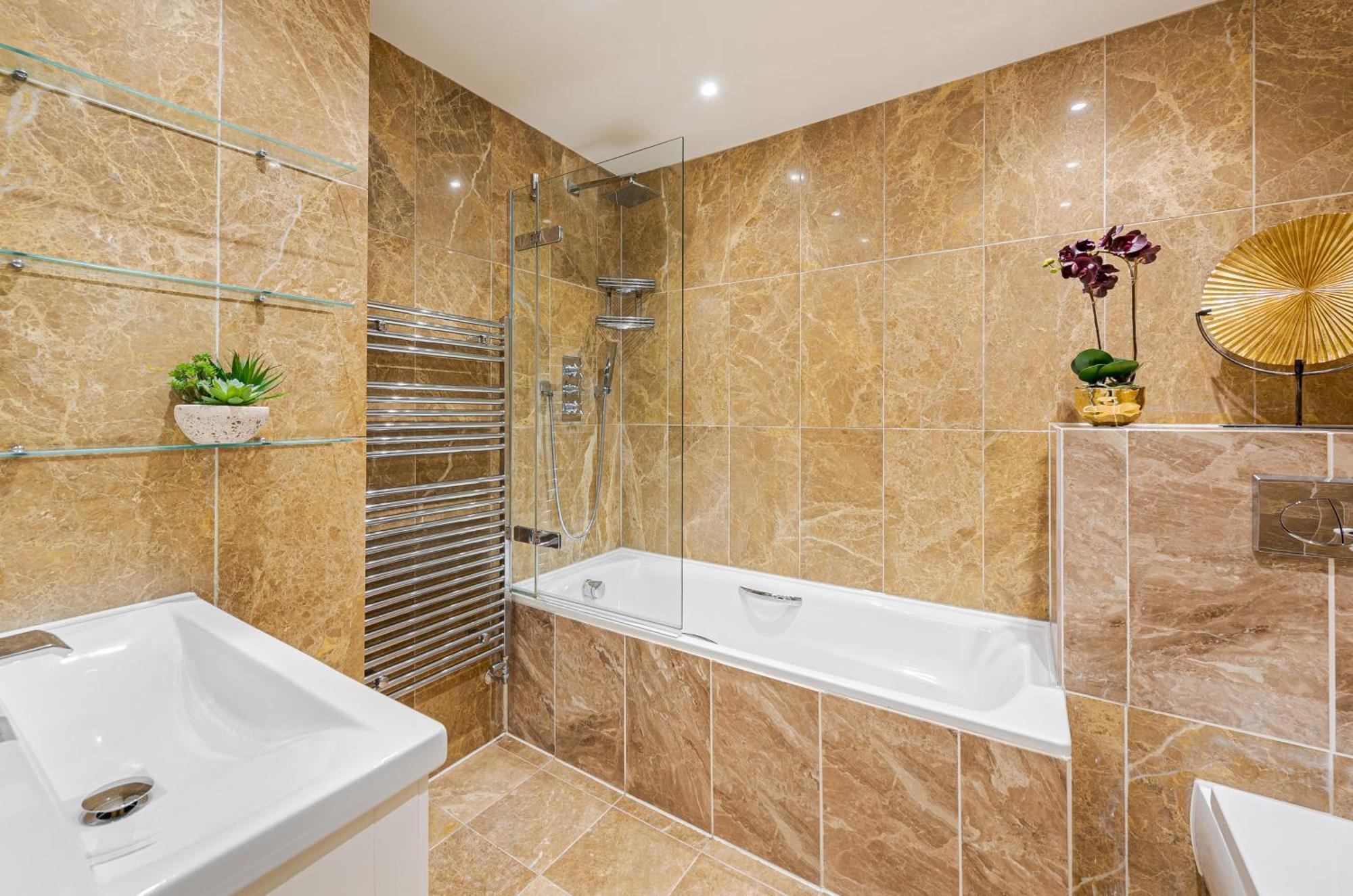 Chic Belgravia Hideaway With Private Patio 10 Mins To Harrods London Exterior photo